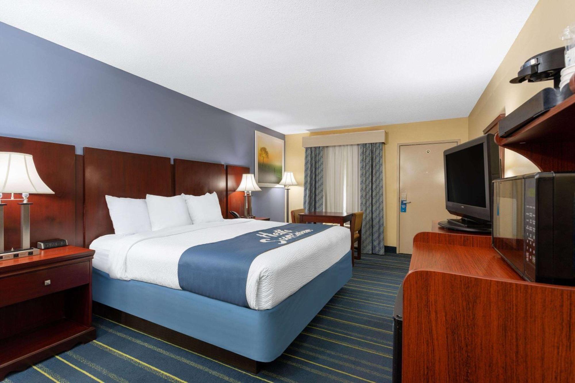 Days Inn By Wyndham Chipley Kültér fotó