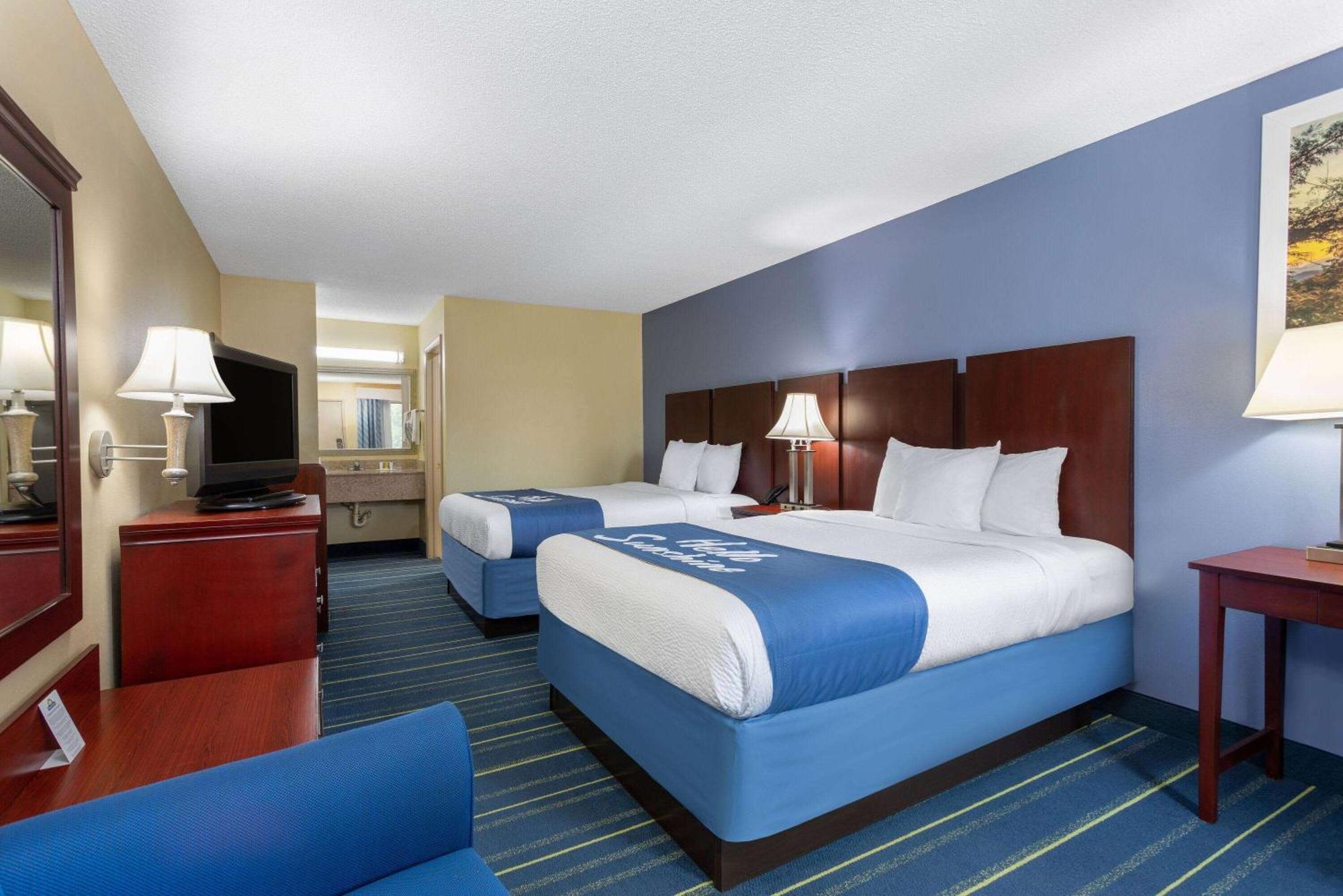 Days Inn By Wyndham Chipley Kültér fotó