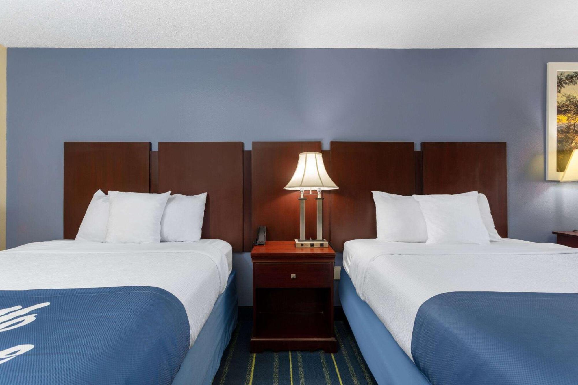 Days Inn By Wyndham Chipley Kültér fotó