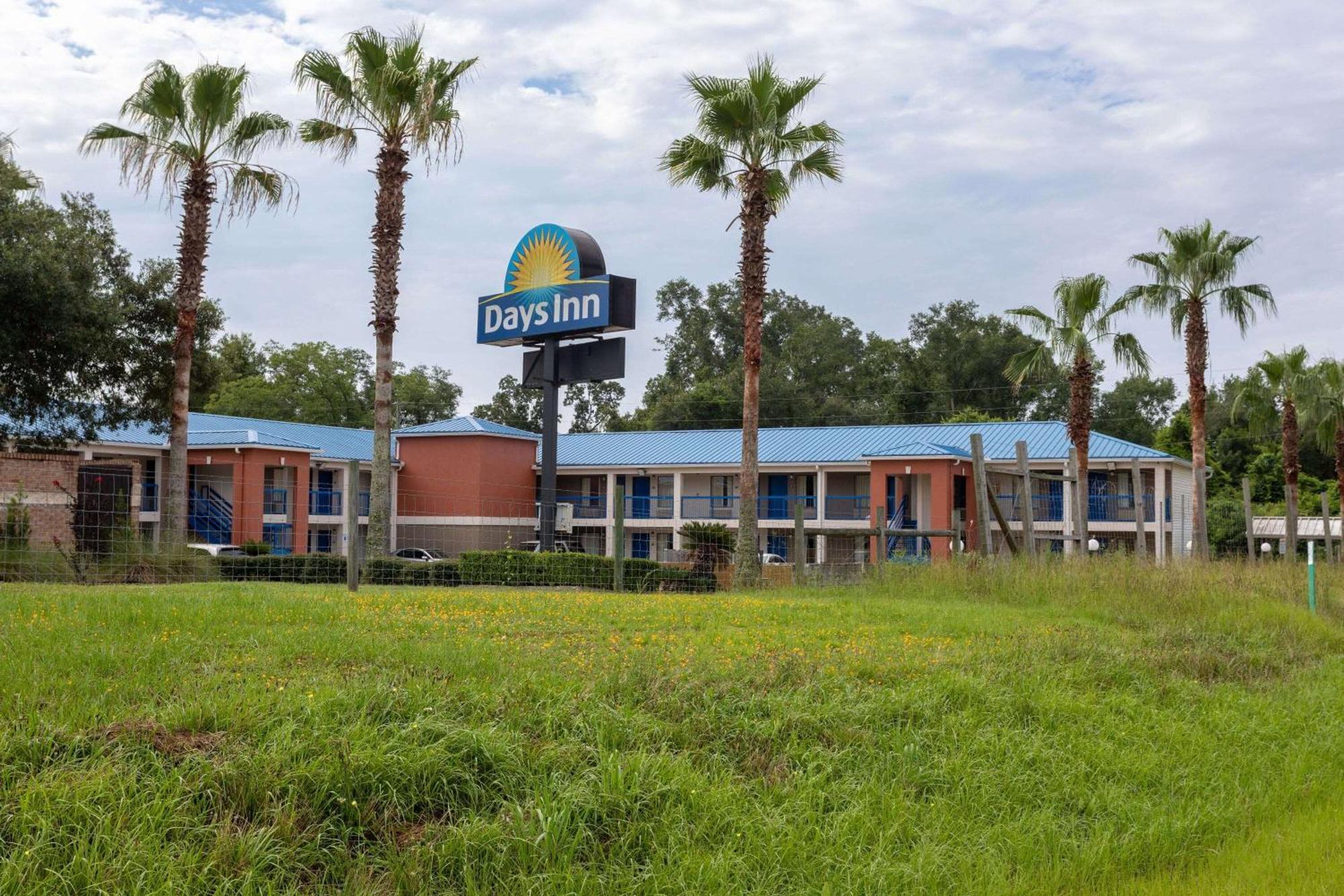 Days Inn By Wyndham Chipley Kültér fotó