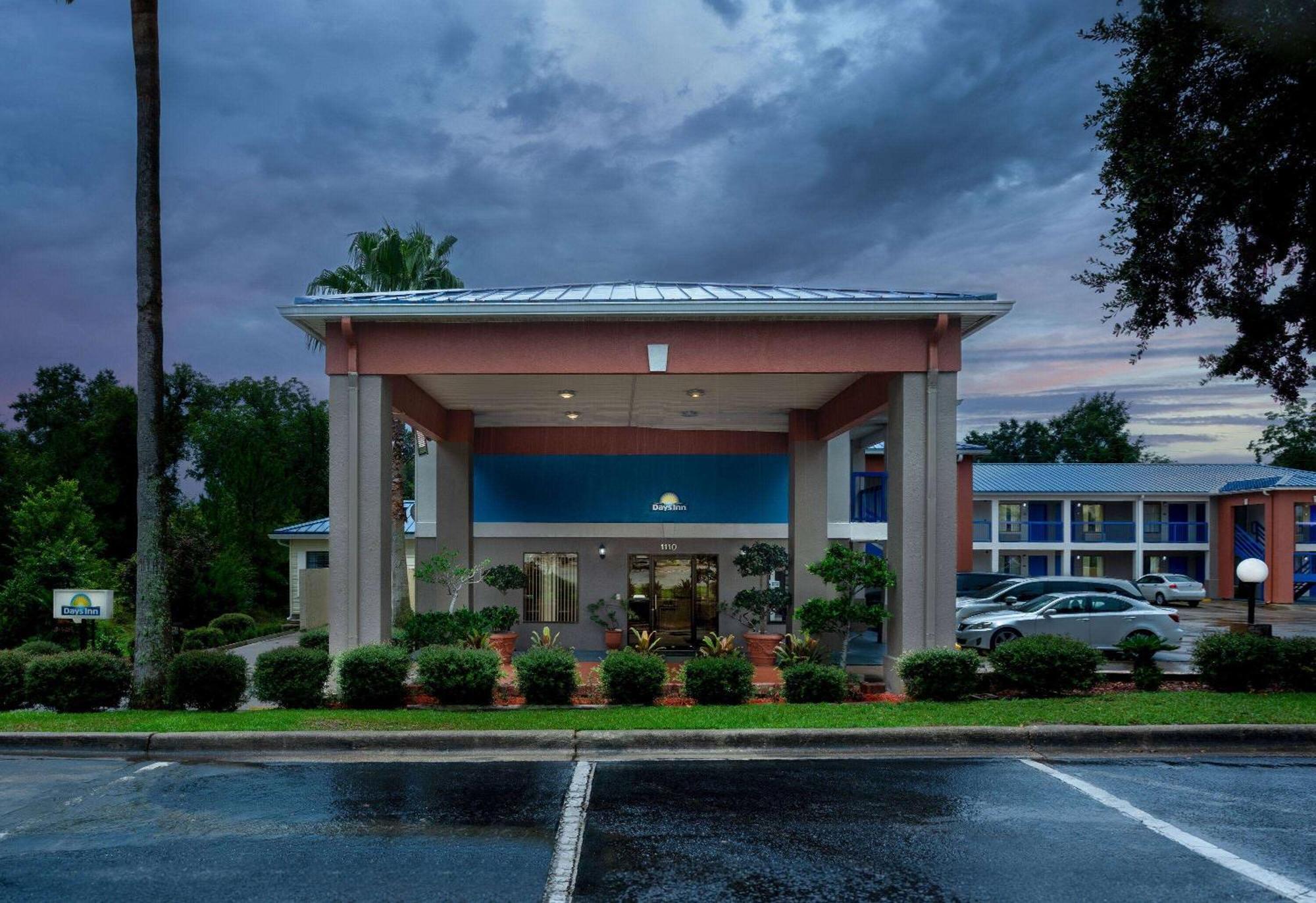 Days Inn By Wyndham Chipley Kültér fotó