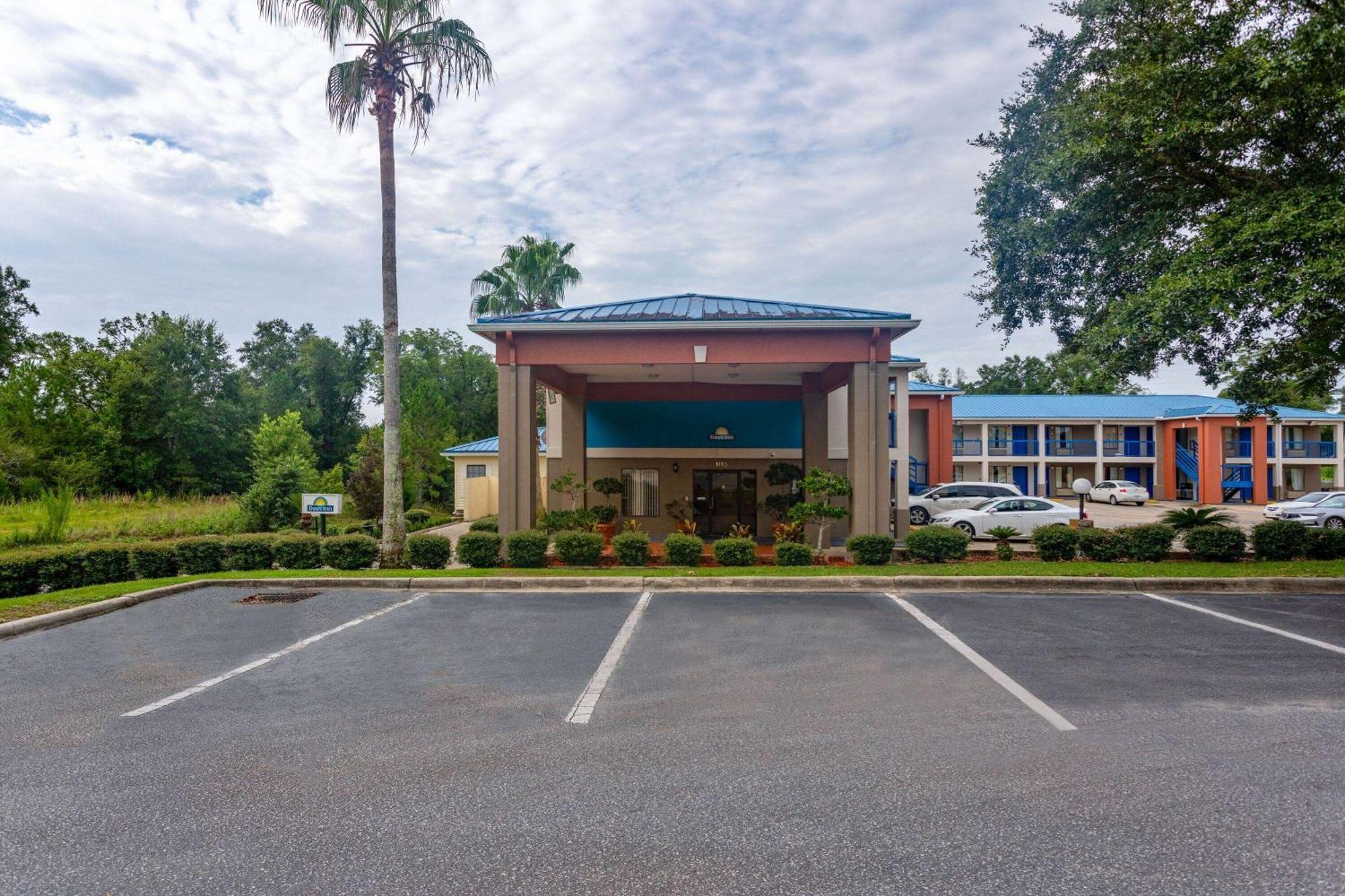Days Inn By Wyndham Chipley Kültér fotó